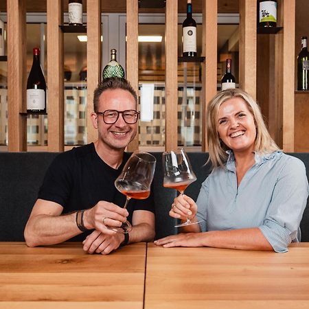 Mons Suites Wine Passion Танхайм Екстериор снимка