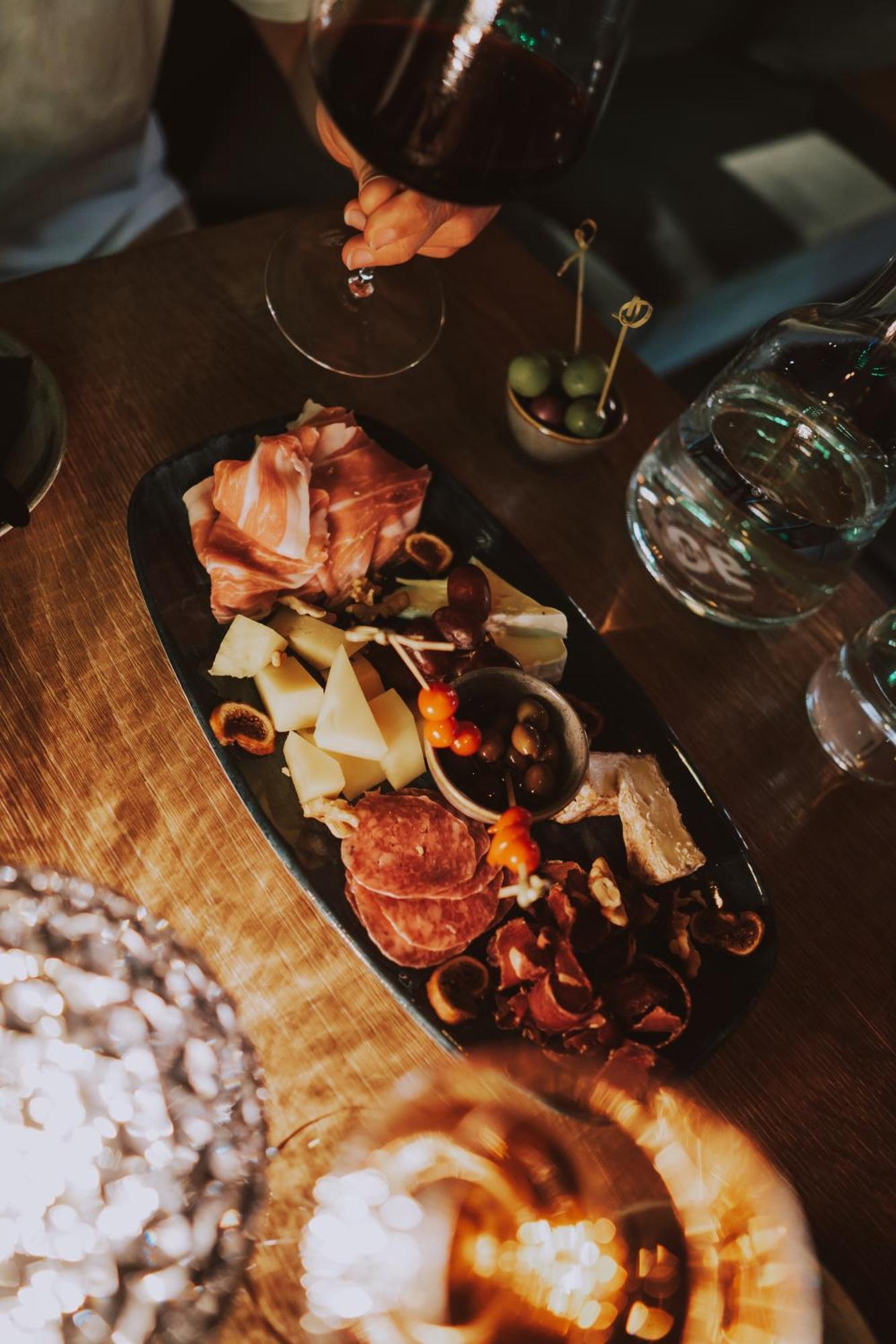 Mons Suites Wine Passion Танхайм Екстериор снимка