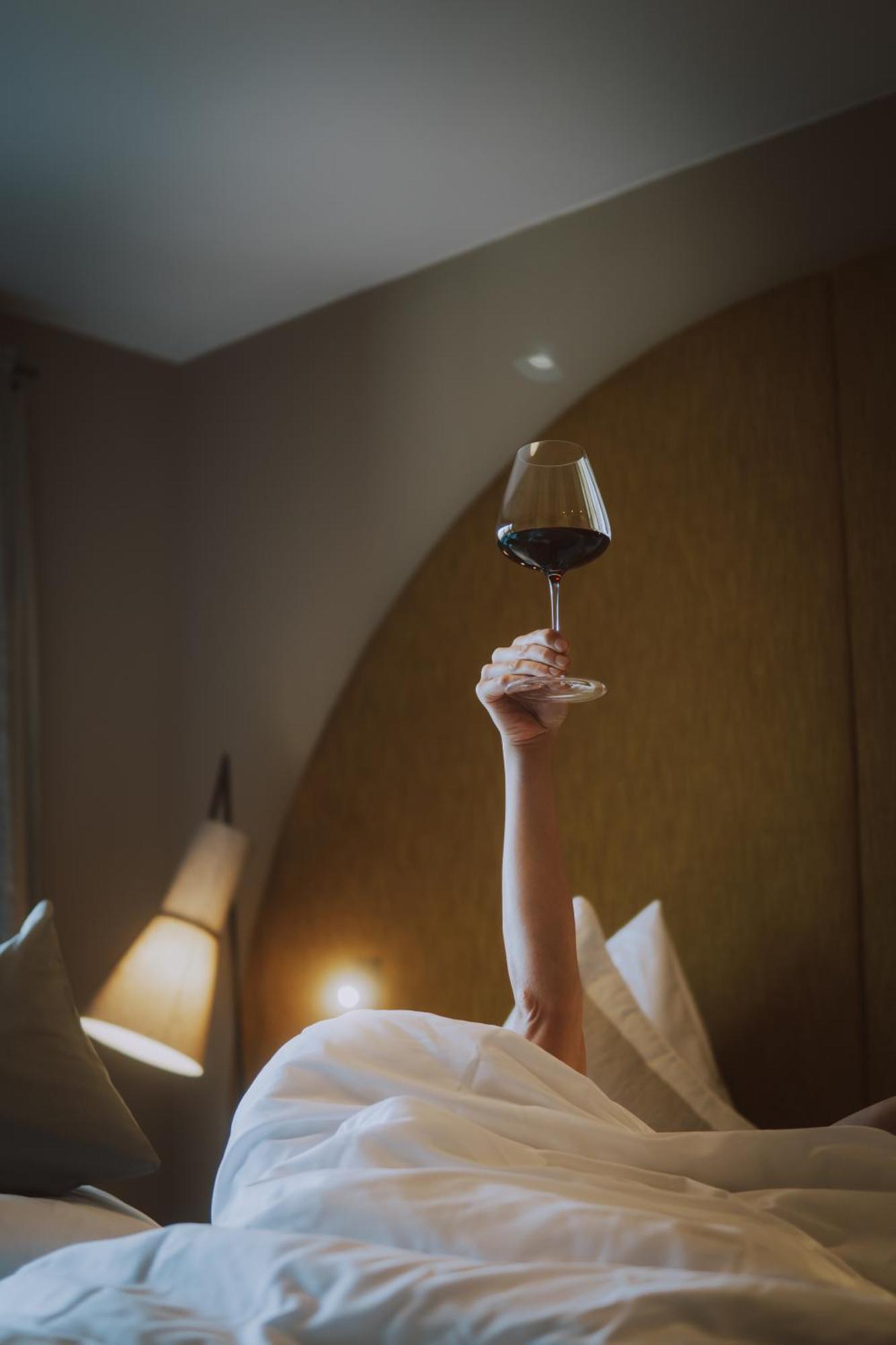 Mons Suites Wine Passion Танхайм Екстериор снимка